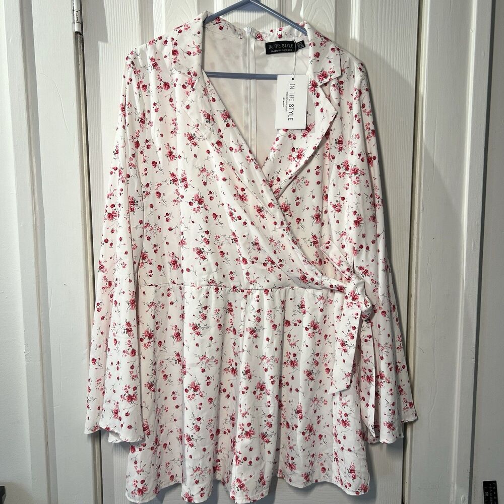 In The Style Floral Wrap Playsuit Romper White Pink Women's Size 14 NWT